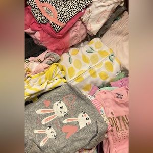 baby girl clothing selling 20 items for 15$ both onsies and pjs! good condition!